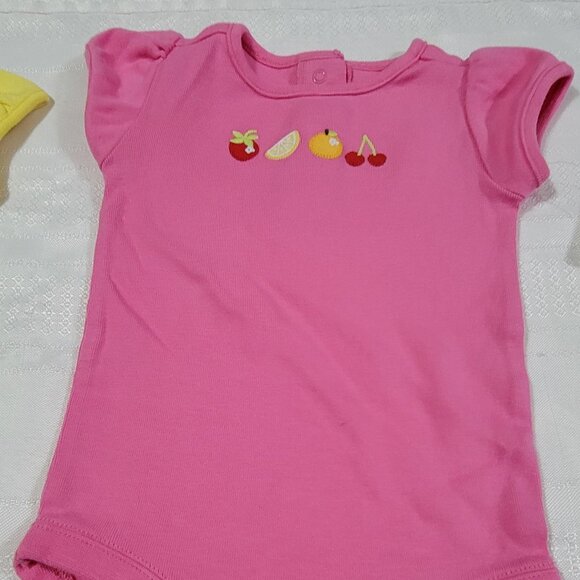 Gymboree Berry Sweet NWT 3-6 month Lot Blanket Bib Hat Bodysuits Pants Shorts - Picture 4 of 6